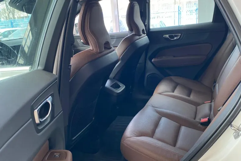 Volvo XC60 din 2021 cu 77.821 km - oferta VOL235712 - foto 18