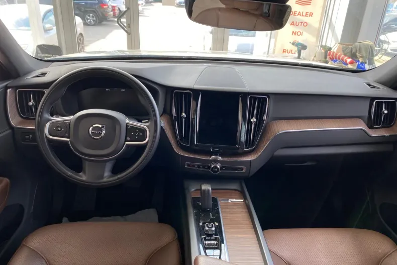 Volvo XC60 din 2021 cu 77.821 km - oferta VOL235712 - foto 23