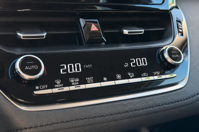 Toyota Corolla din 2021 cu 100.000 km - oferta TOY235719 - foto 30