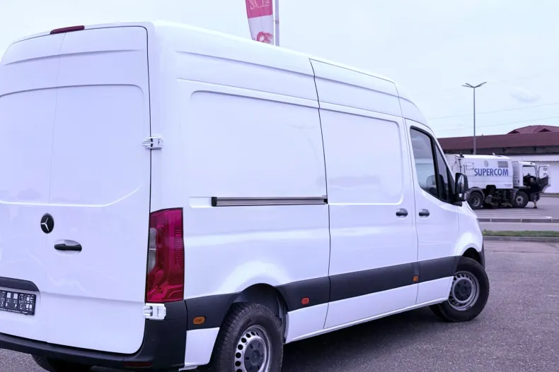 Mercedes-Benz Sprinter din 2022 cu 90.423 km - oferta MER235720 - foto 5