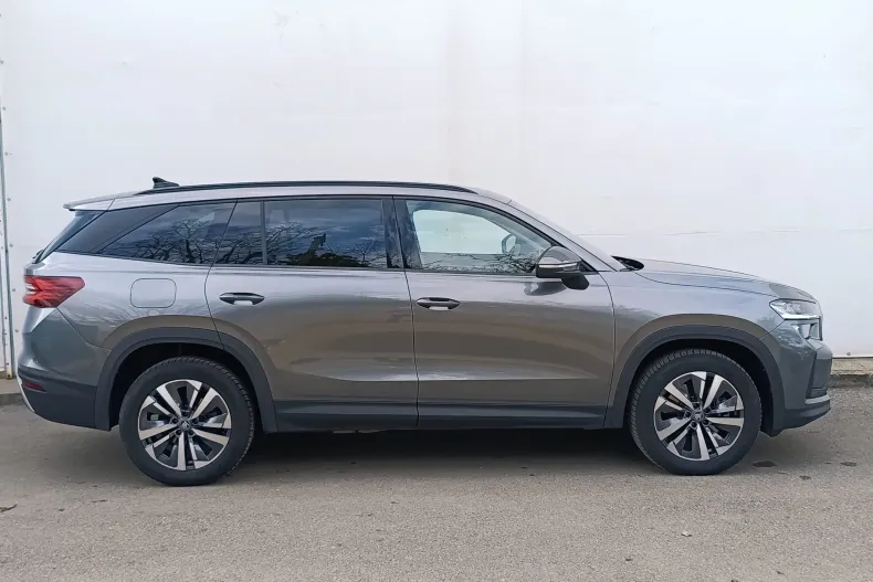 Skoda Kodiaq din 2025 cu 4.928 km - oferta SKO235735 - foto 2