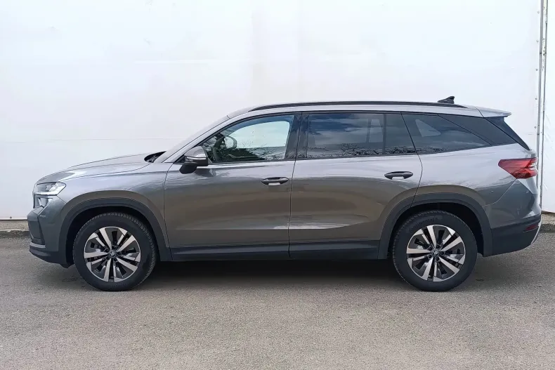 Skoda Kodiaq din 2025 cu 4.928 km - oferta SKO235735 - foto 8