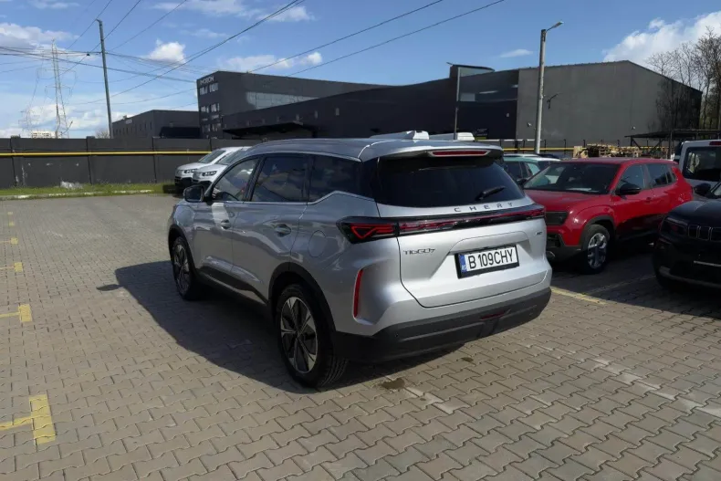 Chery Tiggo 7 din 2025 cu 5.358 km - oferta CHE235738 - foto 2