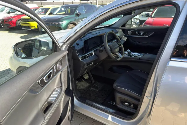 Chery Tiggo 7 din 2025 cu 5.358 km - oferta CHE235738 - foto 10