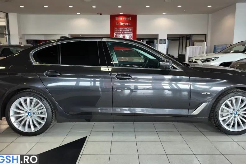 BMW 530e (Seria 5) din 2023 cu 15.600 km - oferta BMW235742 - foto 8