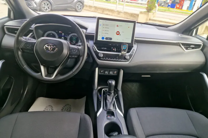 Toyota Corolla Cross din 2024 cu 44.878 km - oferta TOY235745 - foto 11