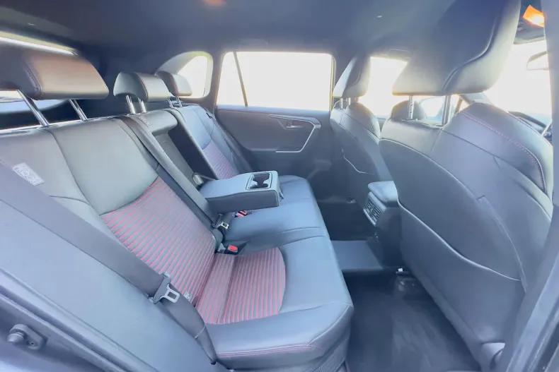 Toyota RAV4 din 2021 cu 139.608 km - oferta TOY235758 - foto 18