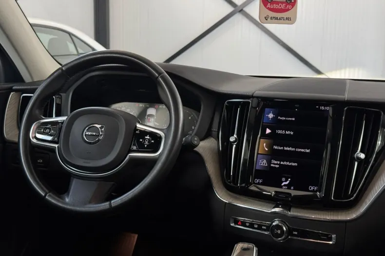 Volvo XC60 din 2020 cu 102.250 km - oferta VOL235760 - foto 8