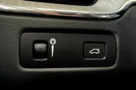 Volvo XC60 din 2020 cu 102.250 km - oferta VOL235760 - foto 15