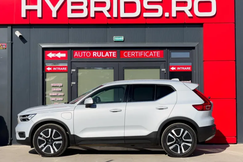 Volvo XC40 din 2021 cu 99.284 km - oferta VOL235761 - foto 4