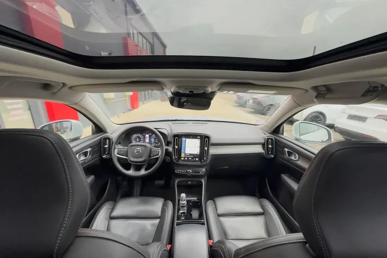 Volvo XC40 din 2021 cu 99.284 km - oferta VOL235761 - foto 26