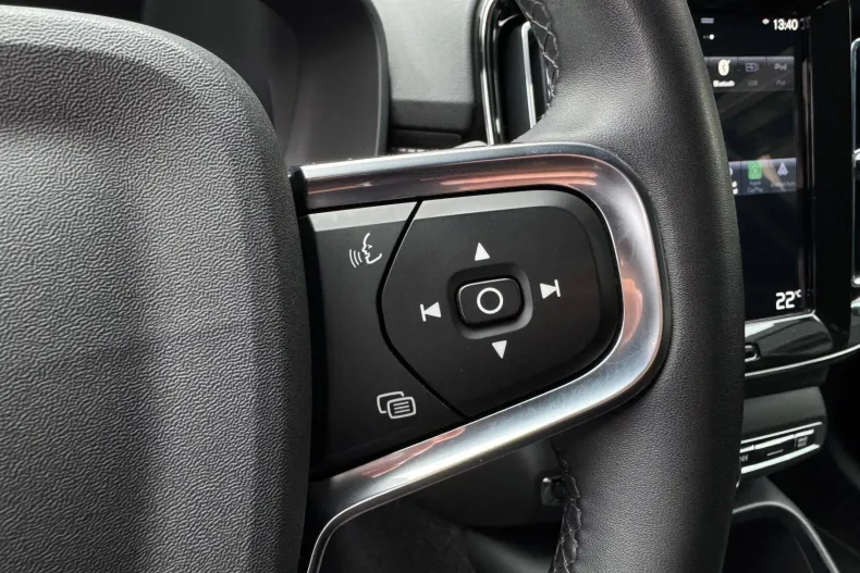 Volvo XC40 din 2021 cu 145.596 km - oferta VOL235763 - foto 12