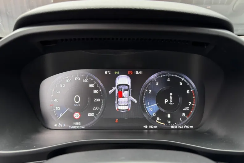 Volvo XC40 din 2021 cu 145.596 km - oferta VOL235763 - foto 17