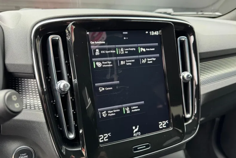 Volvo XC40 din 2021 cu 145.596 km - oferta VOL235763 - foto 19