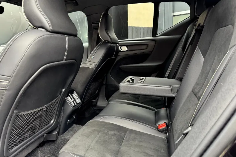 Volvo XC40 din 2021 cu 145.596 km - oferta VOL235763 - foto 22