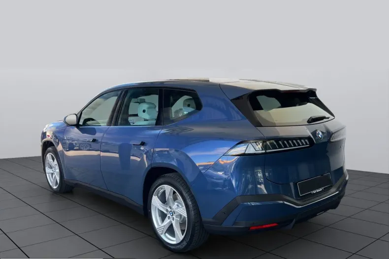 BMW iX3 (Seria X) din 2026 cu 1.200 km - oferta BMW235777 - foto 5