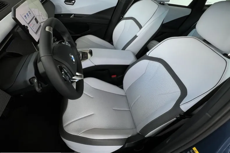 BMW iX3 (Seria X) din 2026 cu 1.200 km - oferta BMW235777 - foto 7