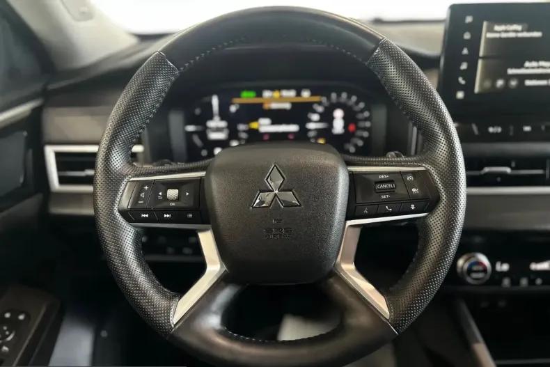 Mitsubishi Outlander din 2025 cu 15.000 km - oferta MIT235779 - foto 7