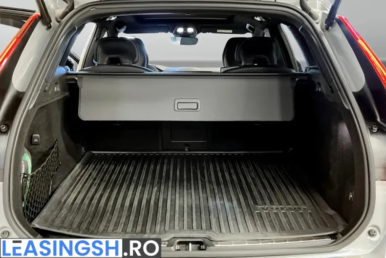 Volvo XC60 din 2024 cu 52.300 km - oferta VOL235780 - foto 8