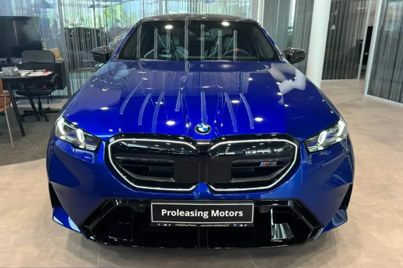 BMW M5 (Seria 5) din 2026 cu 1 km - oferta BMW235785 - foto 2