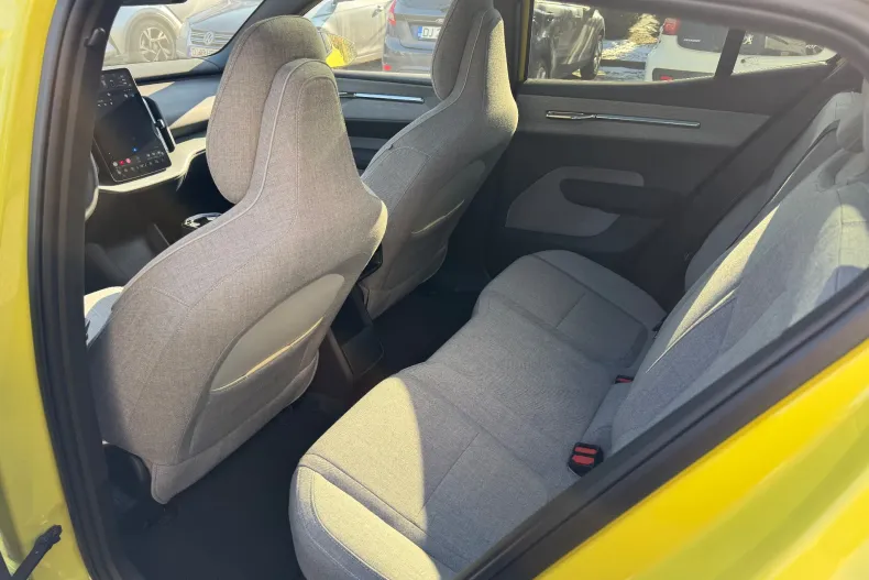 Volvo EX30 din 2025 cu 1.989 km - oferta VOL235790 - foto 9