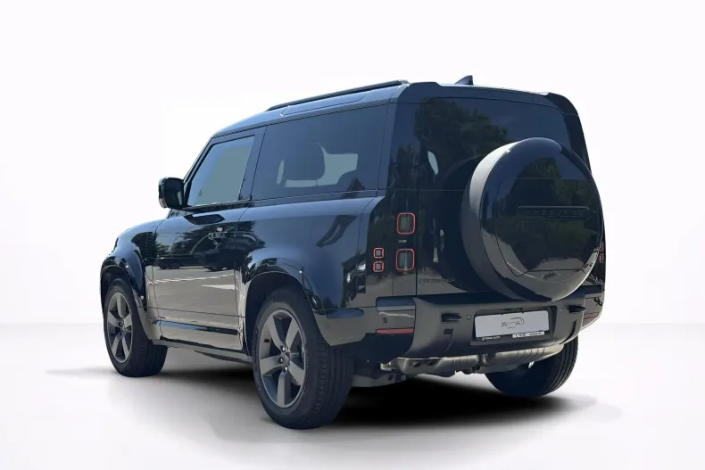 Land Rover Defender din 2025 cu 1.800 km - oferta LAN235792 - foto 3