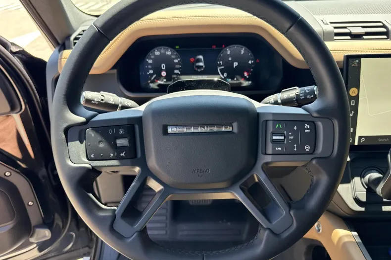 Land Rover Defender din 2025 cu 1.800 km - oferta LAN235792 - foto 15