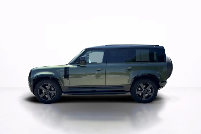 Land Rover Defender din 2025 cu 4.500 km - oferta LAN235793 - foto 2