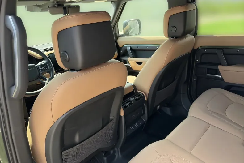 Land Rover Defender din 2025 cu 175 km - oferta LAN235797 - foto 14