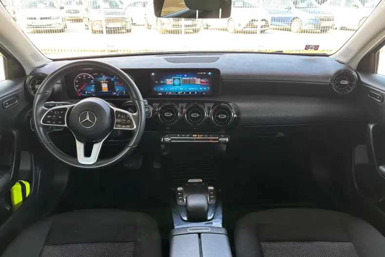 Mercedes-Benz A 180 (Clasa A) din 2020 cu 124.000 km - oferta MER235798 - foto 4