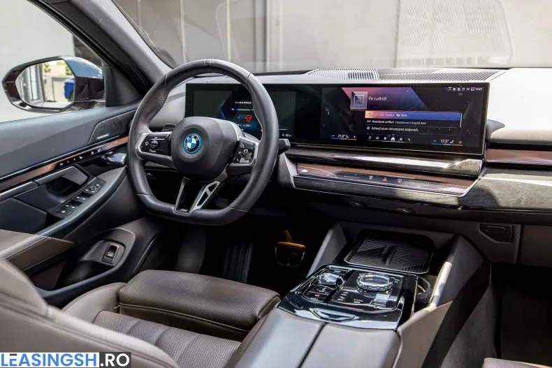 BMW i5 (Seria 5) din 2025 cu 15.570 km - oferta BMW235805 - foto 36