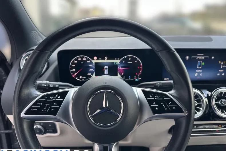 Mercedes-Benz GLA 200 (Clasa GLA) din 2023 cu 46.886 km - oferta MER235816 - foto 11