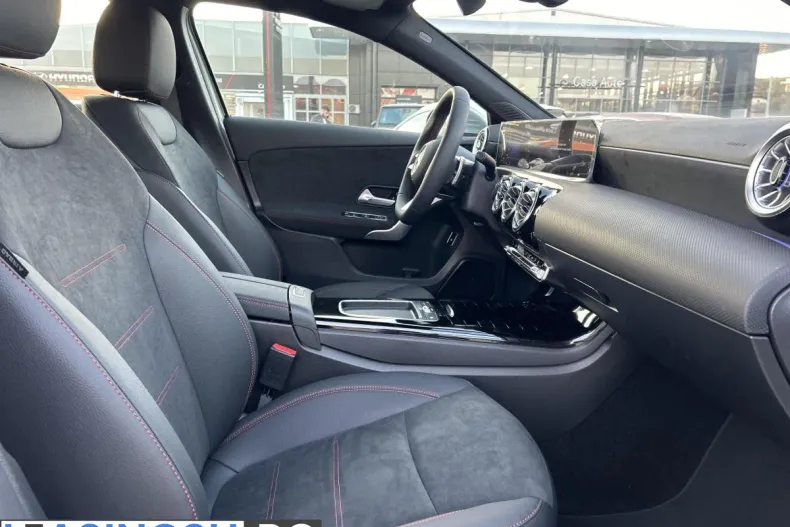Mercedes-Benz A 250 (Clasa A) din 2024 cu 4.000 km - oferta MER235818 - foto 17