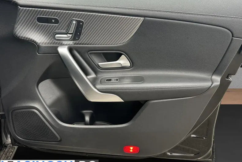 Mercedes-Benz CLA 250 (Clasa CLA) din 2023 cu 43.555 km - oferta MER235819 - foto 10