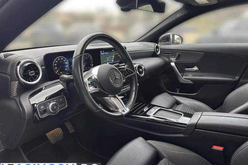 Mercedes-Benz CLA 250 (Clasa CLA) din 2023 cu 43.555 km - oferta MER235819 - foto 17