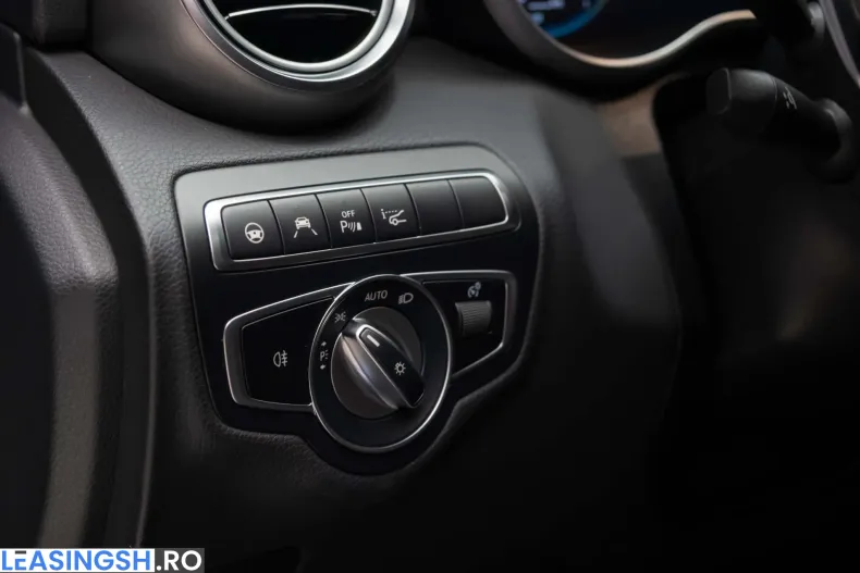 Mercedes-Benz C 63 AMG (Clasa C) din 2020 cu 70.000 km - oferta MER235834 - foto 26