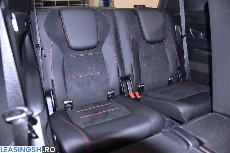 Mercedes-Benz GLB 220 (Clasa GLB) din 2025 cu 2.500 km - oferta MER235837 - foto 13