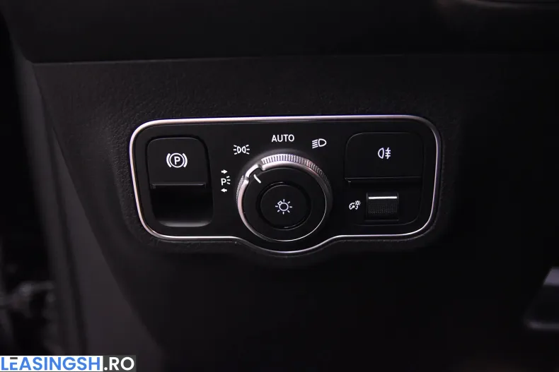 Mercedes-Benz GLB 220 (Clasa GLB) din 2025 cu 2.500 km - oferta MER235837 - foto 15