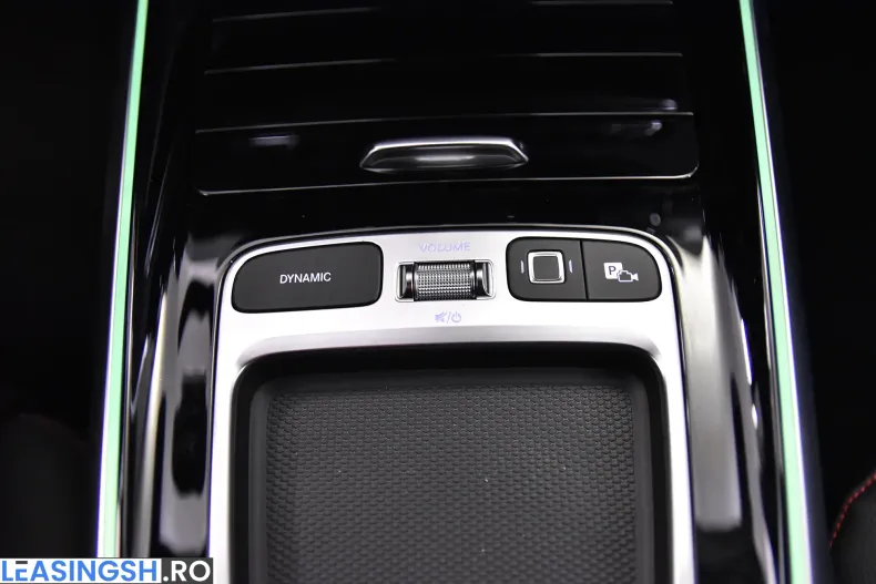 Mercedes-Benz GLB 220 (Clasa GLB) din 2025 cu 2.500 km - oferta MER235837 - foto 18