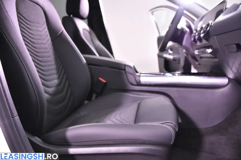 Mercedes-Benz GLA 200 (Clasa GLA) din 2025 cu 1.927 km - oferta MER235838 - foto 12