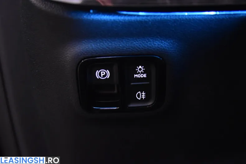 Mercedes-Benz CLA 200 (Clasa CLA) din 2025 cu 1.853 km - oferta MER235839 - foto 15