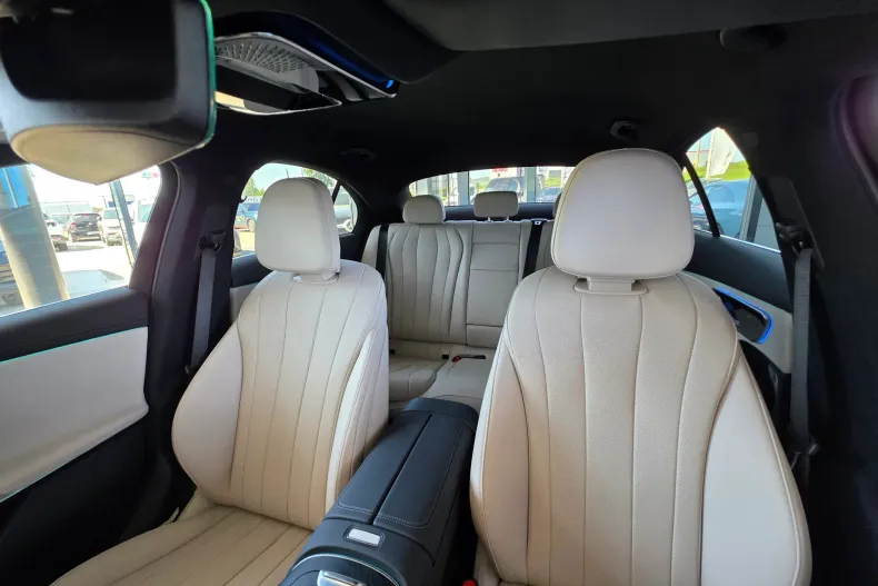 Mercedes-Benz E 220 (Clasa E) din 2025 cu 1 km - oferta MER235843 - foto 9