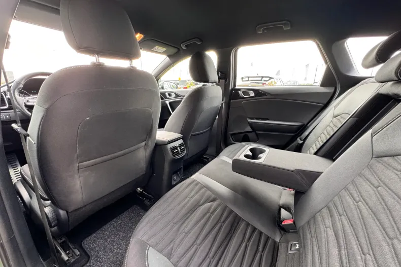 Kia Ceed din 2024 cu 23.739 km - oferta KIA235850 - foto 26