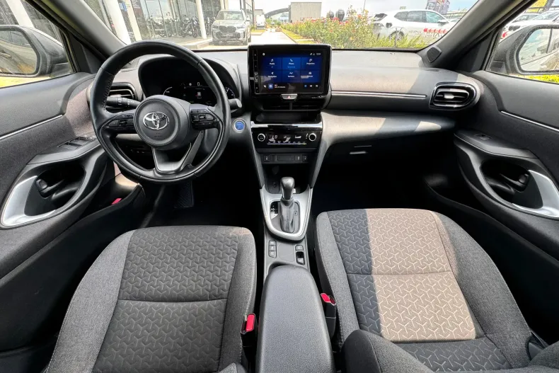 Toyota Yaris Cross din 2022 cu 89.573 km - oferta TOY235851 - foto 24