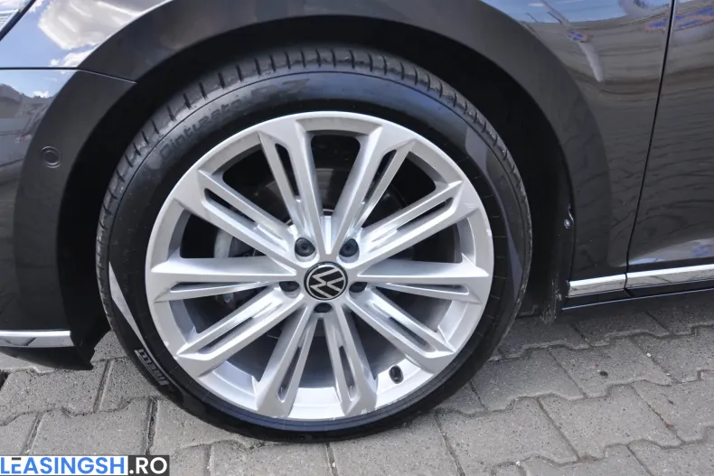 Volkswagen Passat din 2023 cu 172.600 km - oferta VOL235861 - foto 12