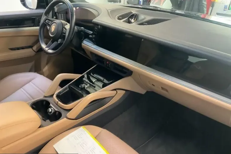 Porsche Cayenne din 2024 cu 31.590 km - oferta POR235876 - foto 6