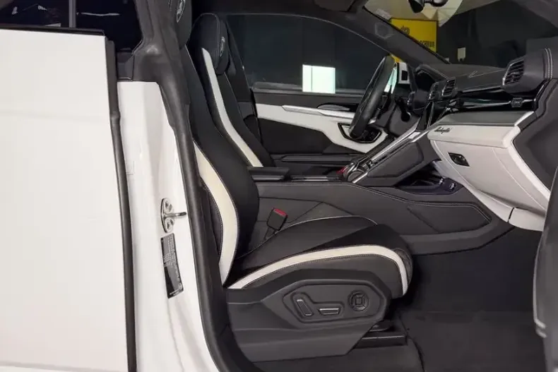 Lamborghini Urus din 2024 cu 45.740 km - oferta LAM235880 - foto 39