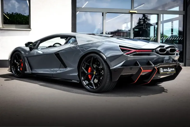Lamborghini Revuelto din 2025 cu 5.397 km - oferta LAM235882 - foto 3