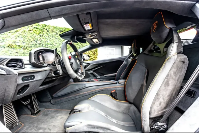 Lamborghini Revuelto din 2025 cu 5.397 km - oferta LAM235882 - foto 11