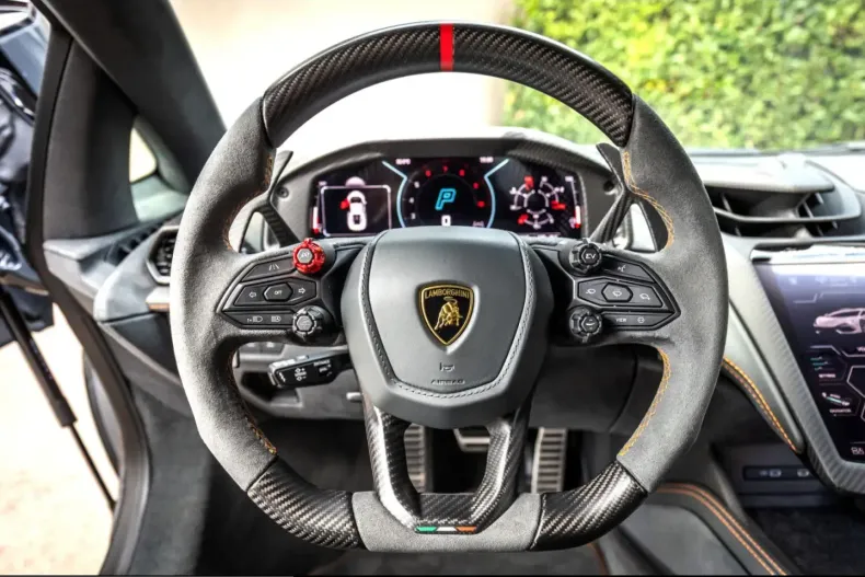 Lamborghini Revuelto din 2025 cu 5.397 km - oferta LAM235882 - foto 12